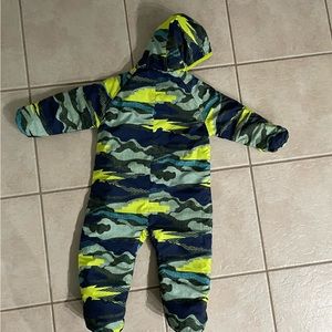 Reversible snow suit. 6-12 months. Barely worn